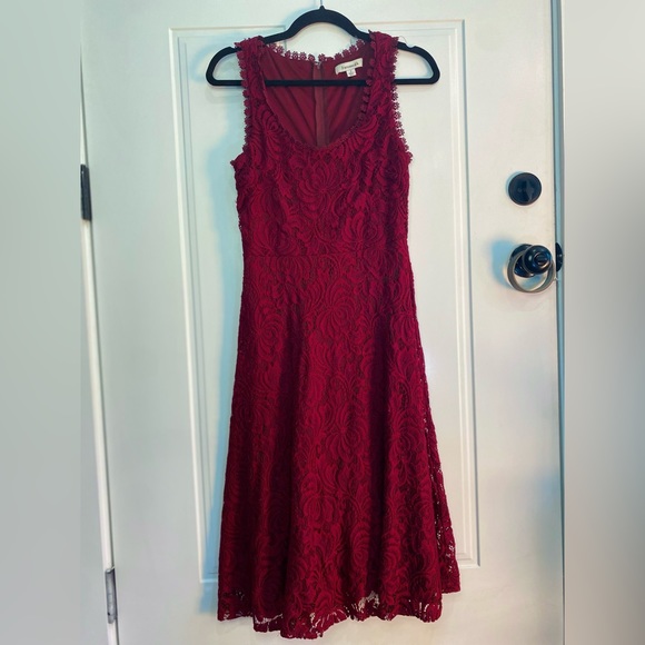 Francesca’s Collections burgundy fit and flare floral lace dress, size M - Picture 3 of 6
